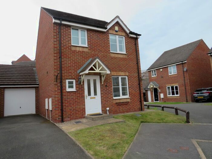 3 Bedroom Property To Rent In Summerton Road, Oldbury, B69