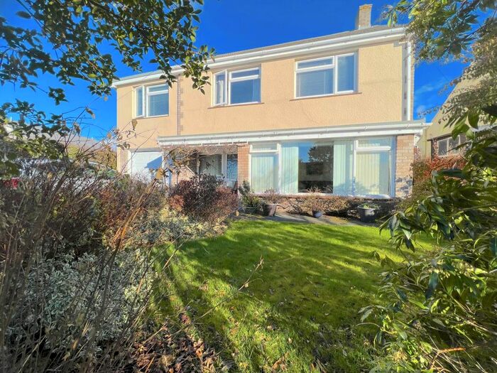 5 Bedroom Property For Sale In Solario, Rhydyfelin, Aberystwyth, SY23