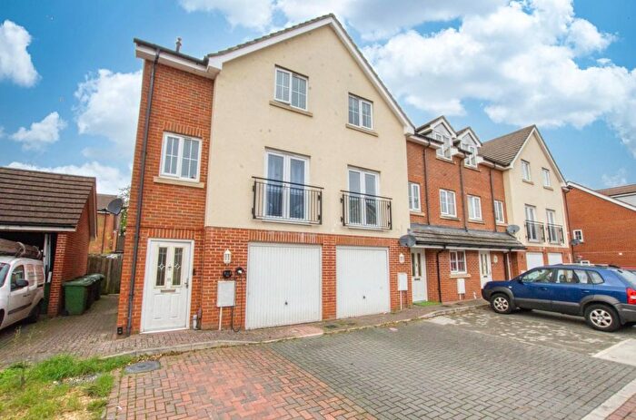 4 Bedroom Town House For Sale In Watson Court, Hedge End, Southampton, SO30
