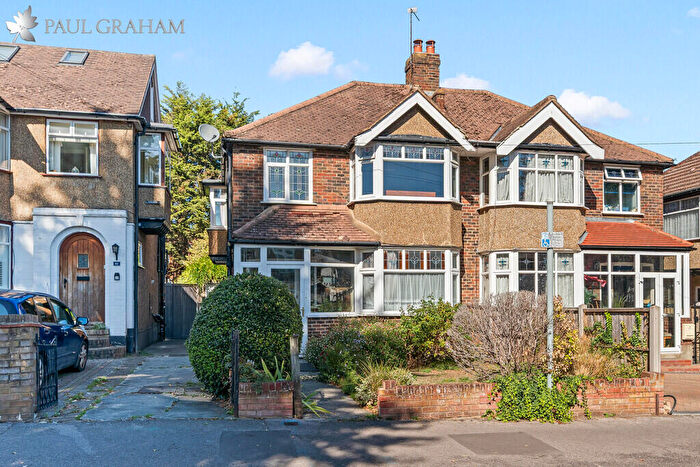 3 Bedroom Semi-Detached House For Sale In Collyer Avenue, Beddington, CR0