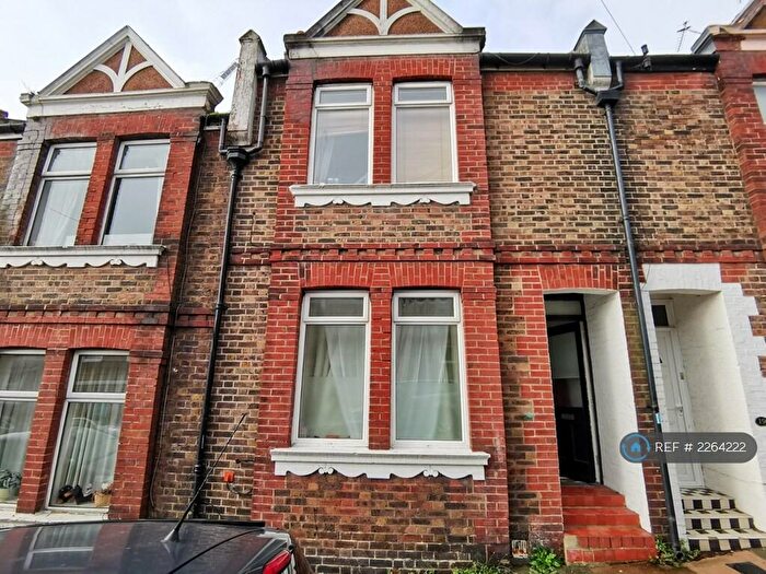 6 Bedroom Terraced House To Rent In White Street, Brighton, BN2