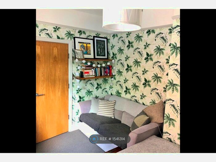 Studio To Rent In Burton Road, Manchester, M20