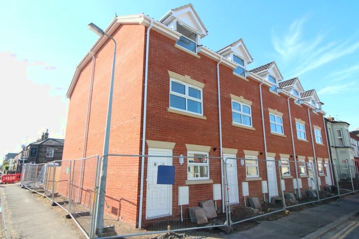 4 Bedroom Terraced House To Rent In Anson Road, Great Yarmouth, Norfolk, NR31