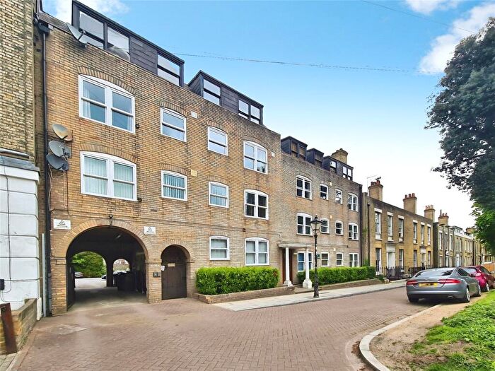 Flat To Rent In Cranbury Terrace, Southampton, Hampshire, SO14