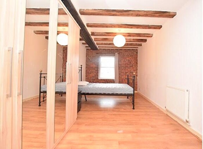 2 Bedroom Apartment To Rent In The Warehouse, Victoria Quays, S2
