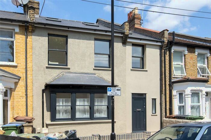 4 Bedroom Terraced House To Rent In Huddlestone Road, Forest Gate, London, E7