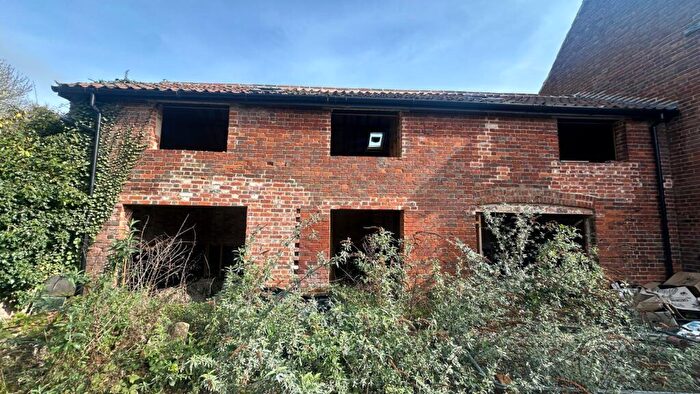 3 Bedroom Cottage For Sale In The Street, Old Costessey, NR8