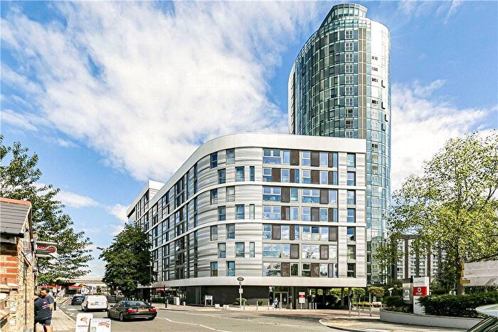 1 Bedroom Flat To Rent In Ealing Road, Brentford, TW8