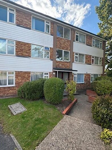 2 Bedroom Flat To Rent In Nicola Close, Harrow, HA3