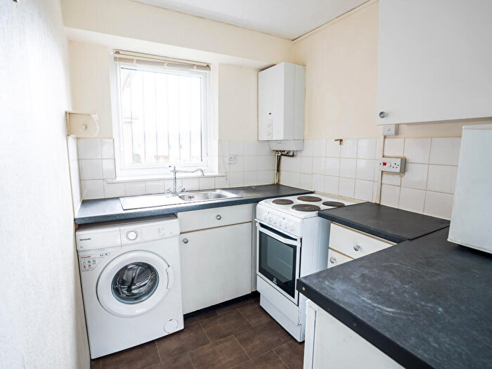 1 Bedroom Flat To Rent In Belle Vue Court #, LS3