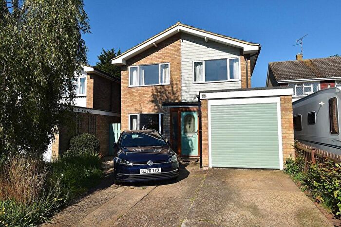 4 Bedroom Detached House For Sale In Thrift Wood, Bicknacre, CM3