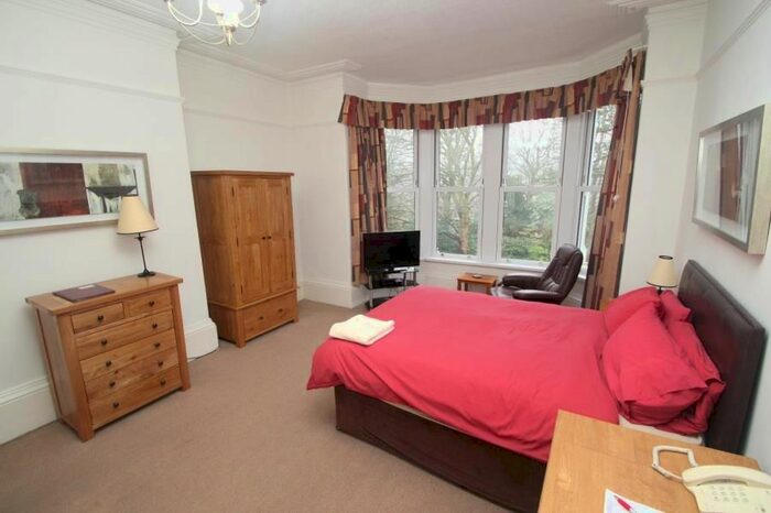1 Bedroom Flat To Rent In Valley Drive, Harrogate HG2