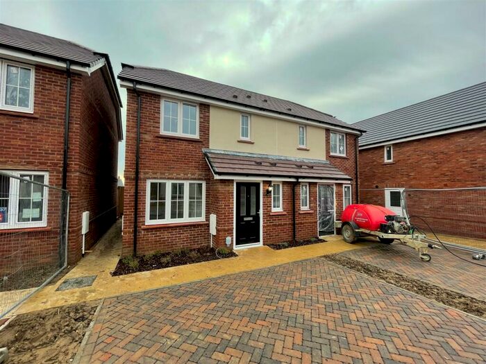 2 Bedroom House To Rent In Avocet Drive, Angmering, BN16