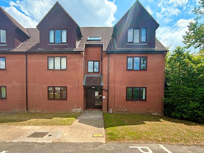 1 Bedroom Apartment To Rent In Locke Close, Intalbury Avenue, HP19