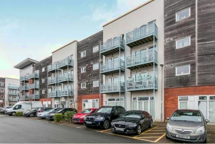 2 Bedroom Flat To Rent In Compair Crescent, Ipswich, IP2
