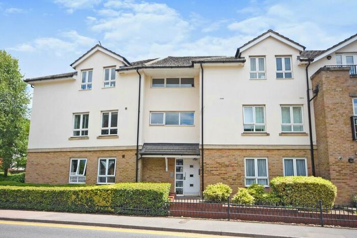 2 Bedroom Flat To Rent In Island Court, London Road, CM23