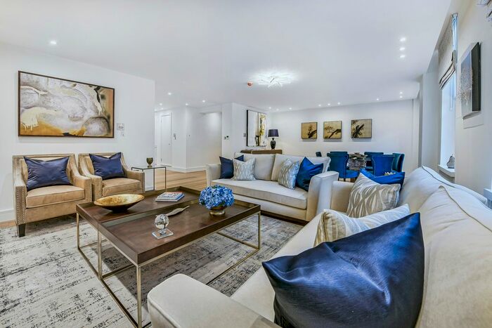 3 Bedroom Flat To Rent In Lowndes Square, Knightsbridge, London, SW1X