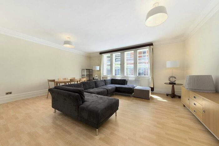 1 Bedroom Flat To Rent In Woods Mews, London, W1K