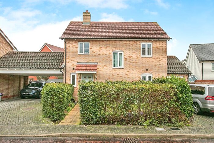 3 Bedroom Detached House For Sale In Lungley Rise, Colchester, CO2