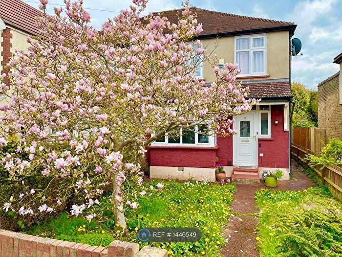 3 Bedroom Semi-Detached House To Rent In West View Road, Swanley, BR8