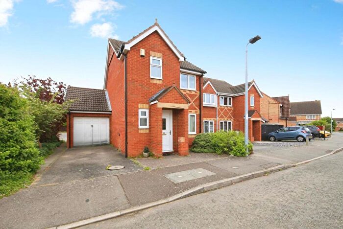3 Bedroom End Of Terrace House For Sale In Portchester Close, Peterborough, Cambridgeshire, PE2