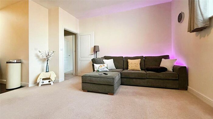 1 Bedroom Flat To Rent In Market Place, Bexleyheath, Kent, DA6