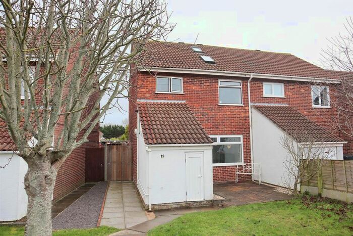 3 Bedroom Property To Rent In Fosseway, Clevedon, BS21
