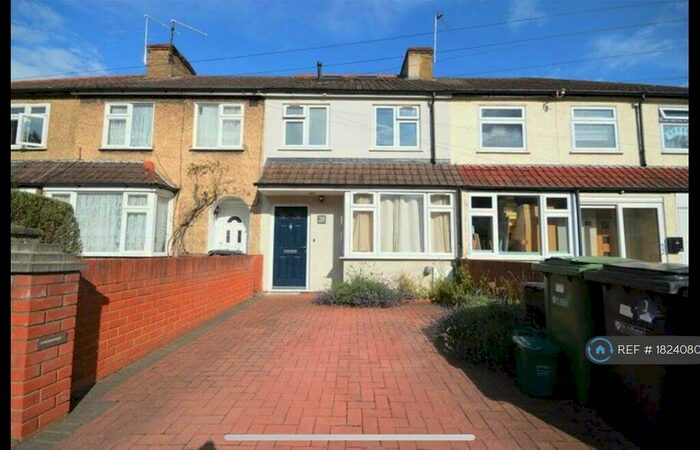 3 Bedroom Terraced House To Rent In Leyland Avenue, St. Albans, AL1
