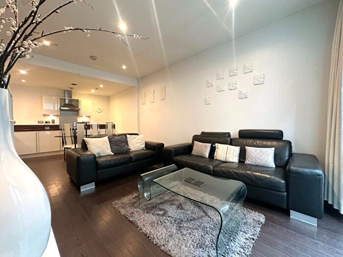 1 Bedroom Flat To Rent In Oswald Street, City Centre, Glasgow, G1