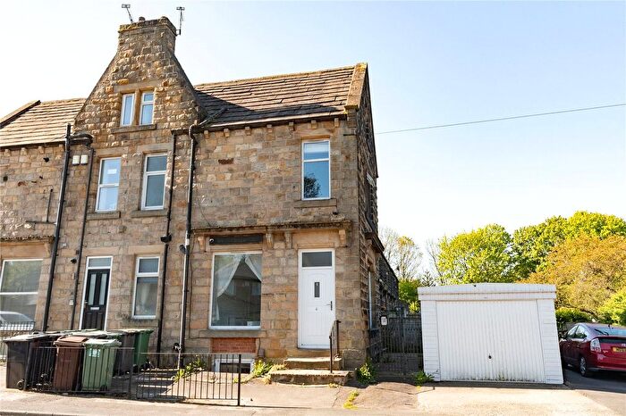 4 Bedroom End Terrace House For Sale In Dibb Lane, Yeadon, Leeds, West Yorkshire, LS19