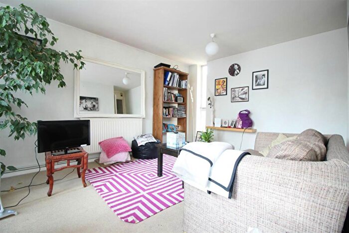 1 Bedroom Flat To Rent In Nelson Gardens, London, E2