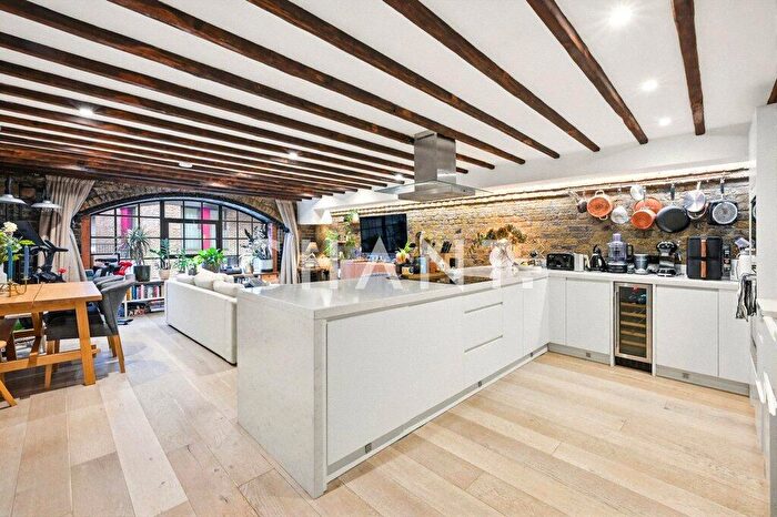 1 Bedroom Apartment To Rent In Chandlery House, Gowers Walk, London, E1