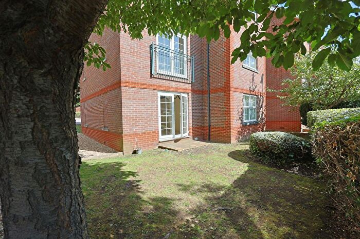 2 Bedroom Flat For Sale In Castleham Court, High Street, Edgware, HA8