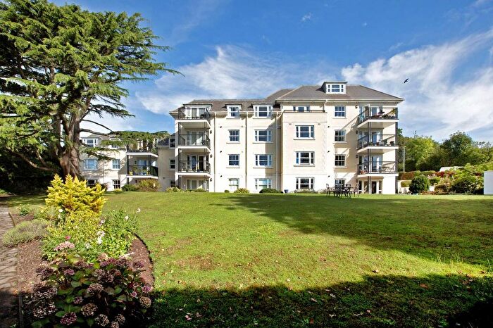 2 Bedroom Flat For Sale In Higher Woodway Road, Teignmouth, TQ14