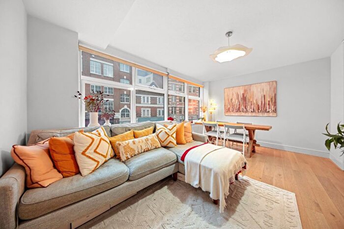 2 Bedroom Flat For Sale In Basing Place, Shoreditch, E2