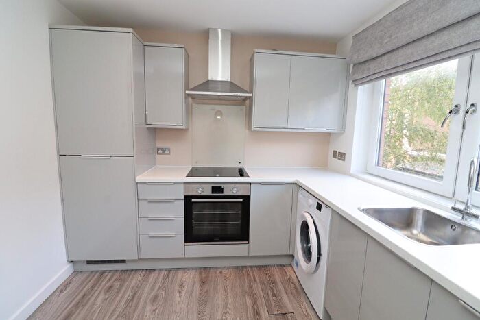 1 Bedroom Flat To Rent In Baker Street, Shawlands, Glasgow, G41