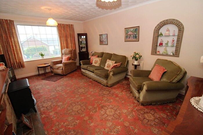 3 Bedroom Bungalow For Sale In Downs Crescent, Gawber, Barnsley, S75