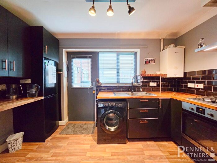 1 Bedroom Flat For Sale In Violet Way, Yaxley, Peterborough, PE7