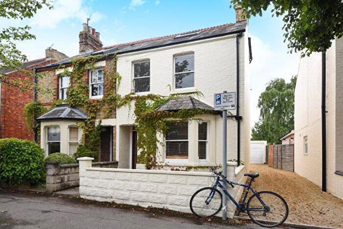 3 Bedroom Semi Detached House To Rent In Stapleton Road, Headington, Oxford, OX3