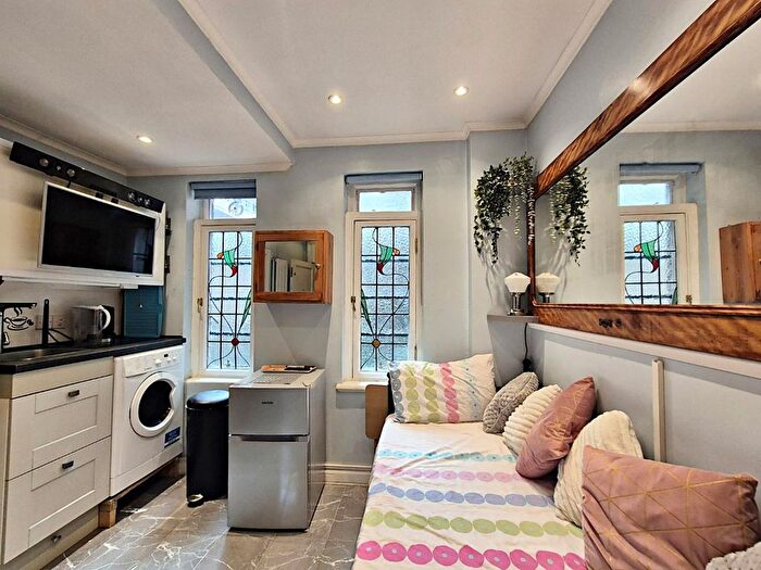 Studio To Rent In Dorset House, Gloucester Place, London, NW1