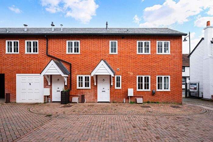 2 Bedroom Mews For Sale In High Street, Ewell, KT17