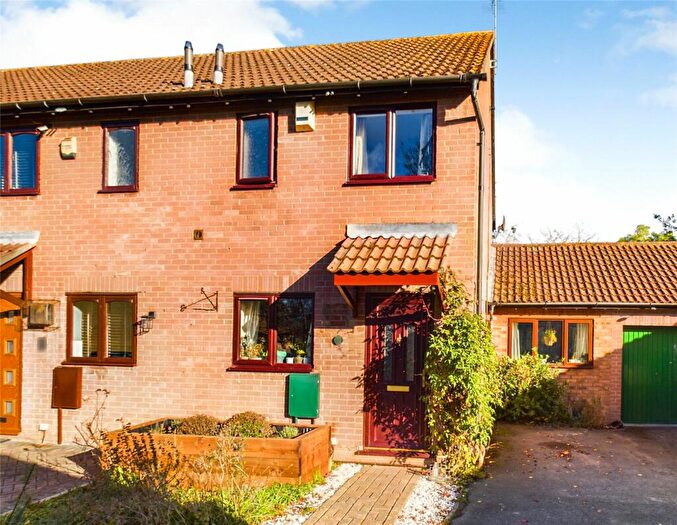 2 Bedroom End Of Terrace House For Sale In Thrush Close, Burghfield Common, Reading, RG7