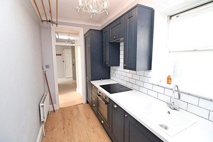1 Bedroom Flat For Sale In Adelaide Mansions, Hove, BN3