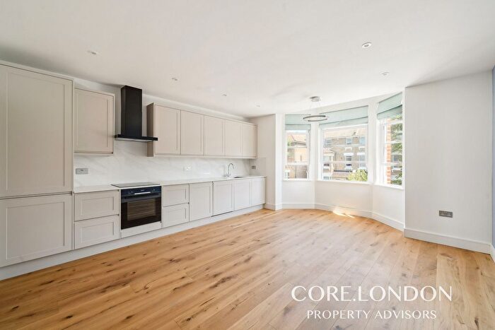 2 Bedroom Flat To Rent In Cumberland Park, London, W3