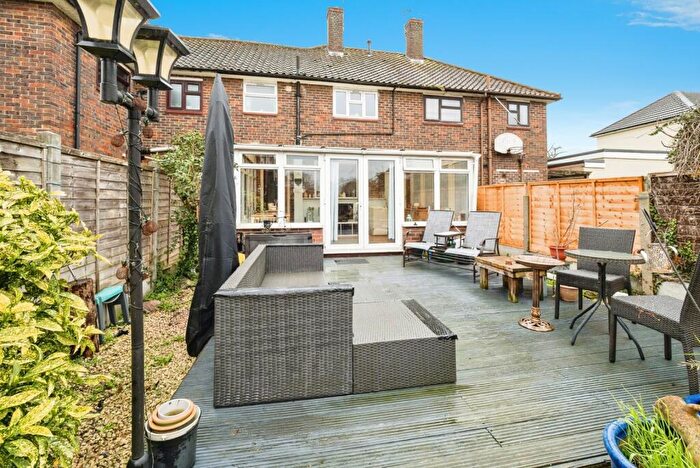 3 Bedroom Terraced House For Sale In Nethan Drive, Aveley, South Ockendon, Essex, RM15