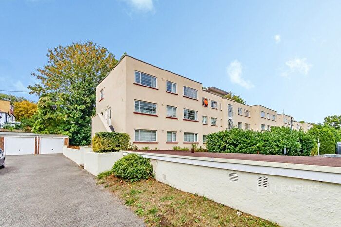 3 Bedroom Flat To Rent In Brighton Road, Purley, CR8