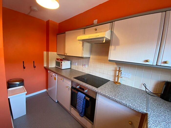 1 Bedroom Flat To Rent In Parkside Terrace, Newington, Edinburgh, EH16