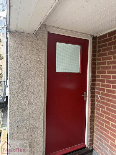 Flat To Rent In High Street, Holbeach, Spalding, Lincolnshire, PE12