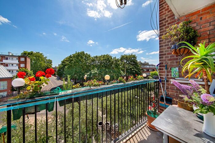 2 Bedroom Flat For Sale In Martley House, Patmore Estate, SW8
