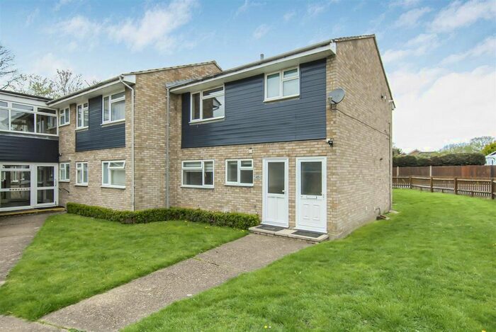 1 Bedroom Flat To Rent In St. Lawrence Way, Bricket Wood, St. Albans, AL2